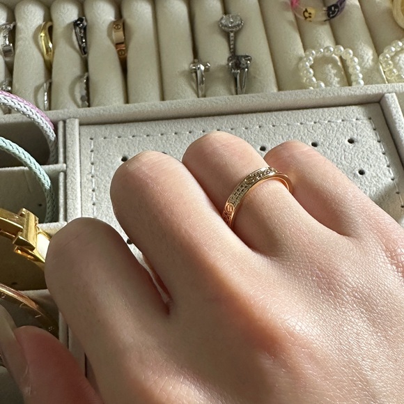 Love ring Small model - Picture 6 of 8